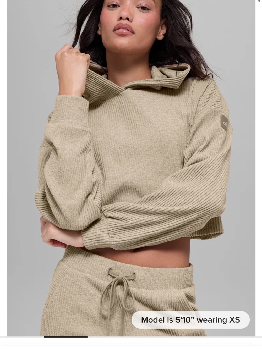 ALO Yoga Tan Cropped Ribbed Hooded Sweater